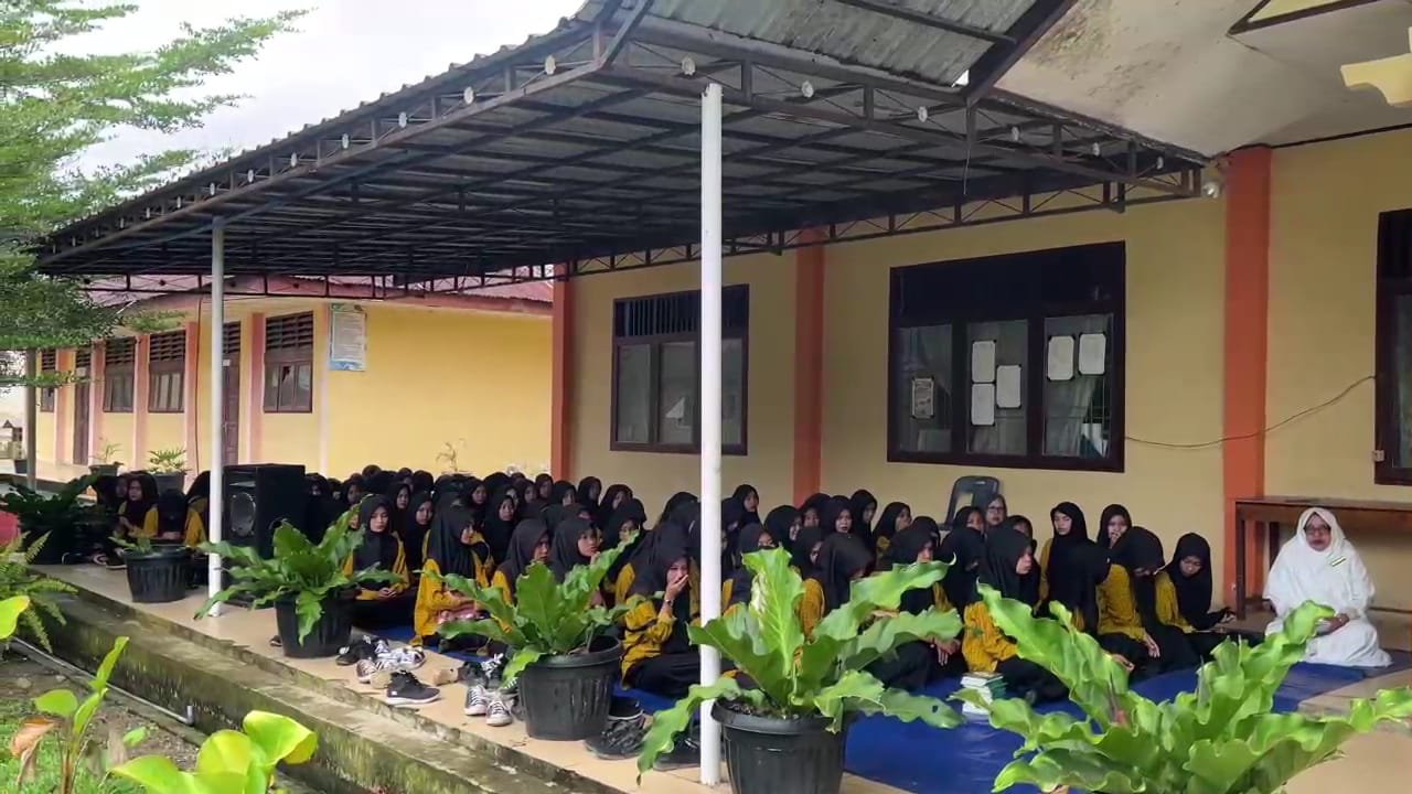 SMA Negeri 1 Kuta Makmur Gelar Doa Bersama 